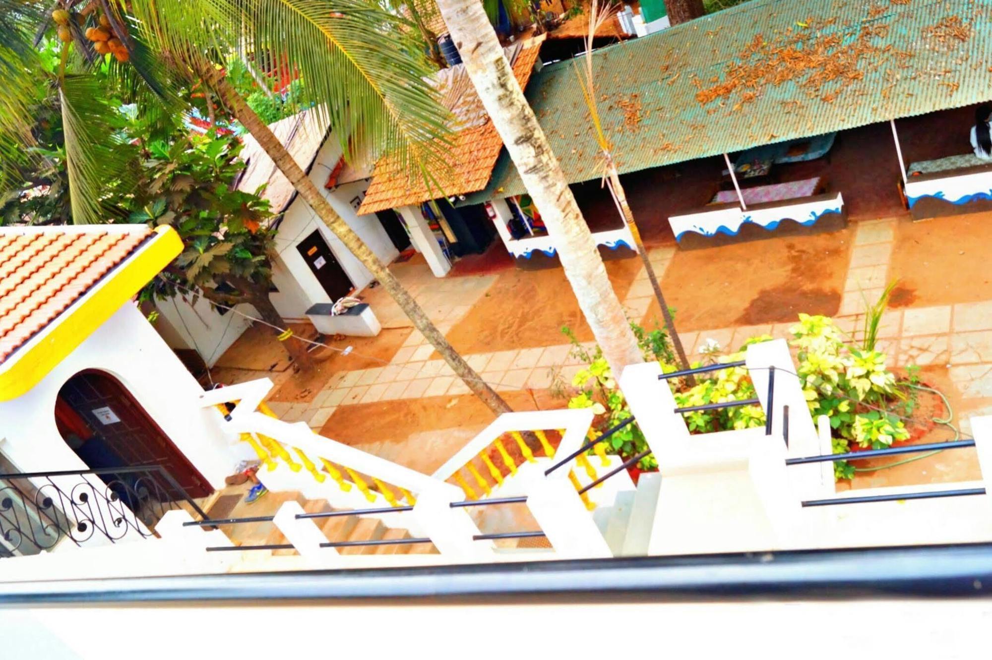 Backpacker Panda Goa Hostel Calangute Exterior foto