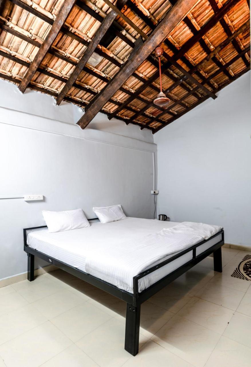 Backpacker Panda Goa Hostel Calangute Exterior foto
